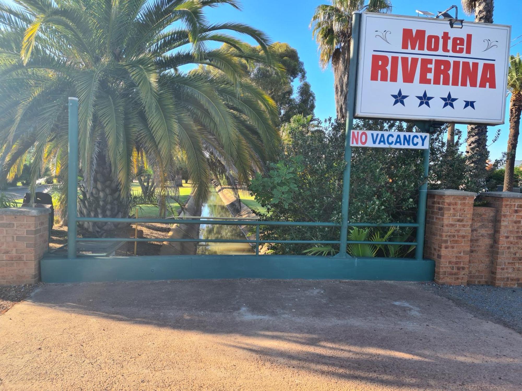 Motel Riverina Leeton Exterior photo