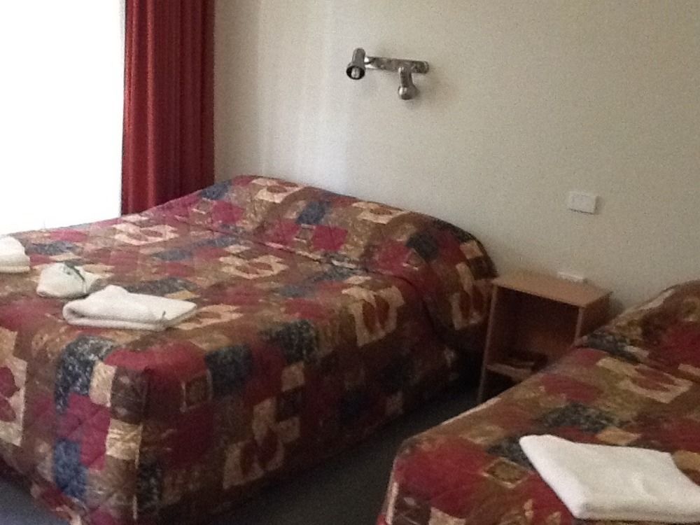 Motel Riverina Leeton Exterior photo